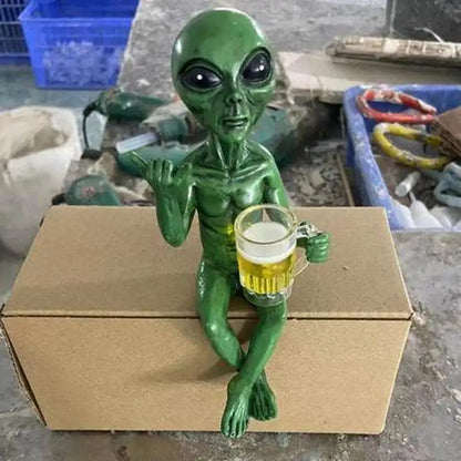 Alien Bebiendo Birra